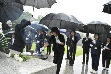 제10대 거제시의회 의원 충혼탑 참배