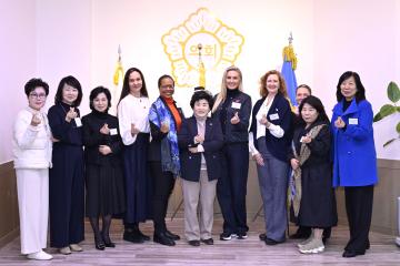 주한 각국 대사부인 면담